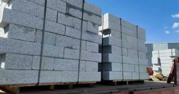 庆阳 路沿石装车出货