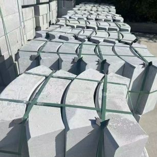 庆阳 芝麻灰弧形路沿石