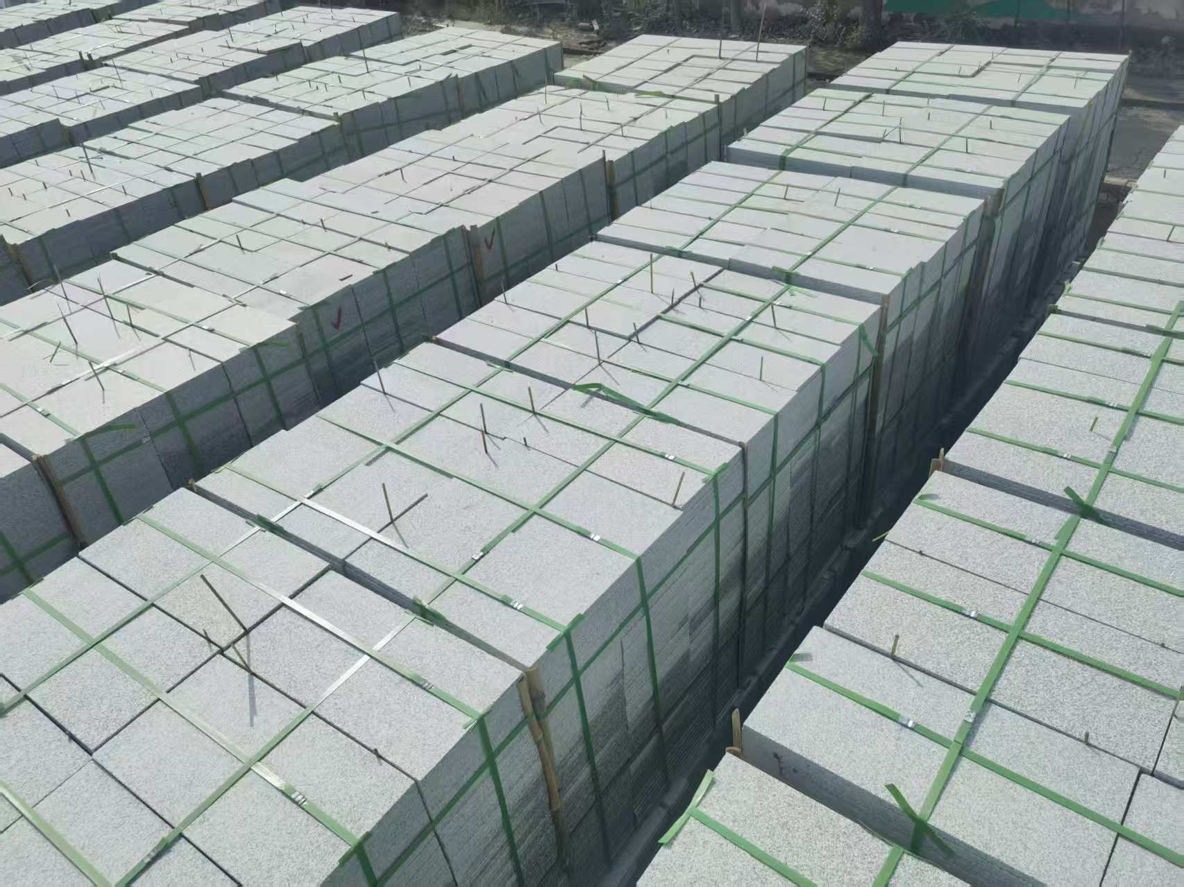 庆阳 芝麻白1.8公分火烧300*600地铺，清仓大甩卖