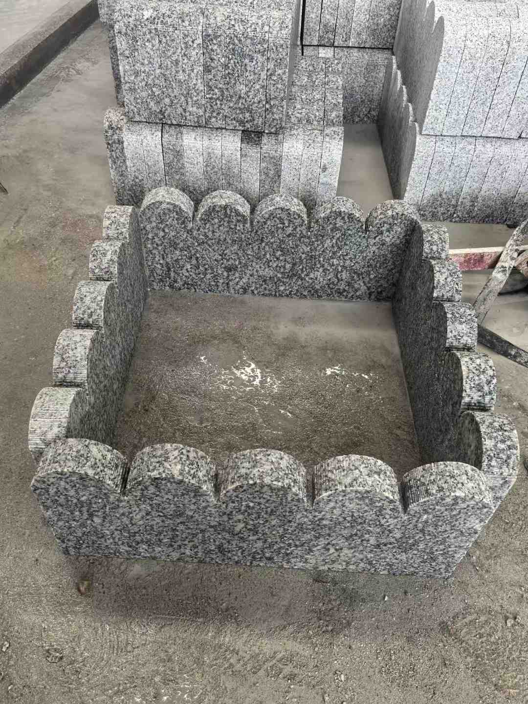 庆阳 花边石、花坛围栏石、花池界石、菜园栅栏石、镶边石、波浪状界石介绍