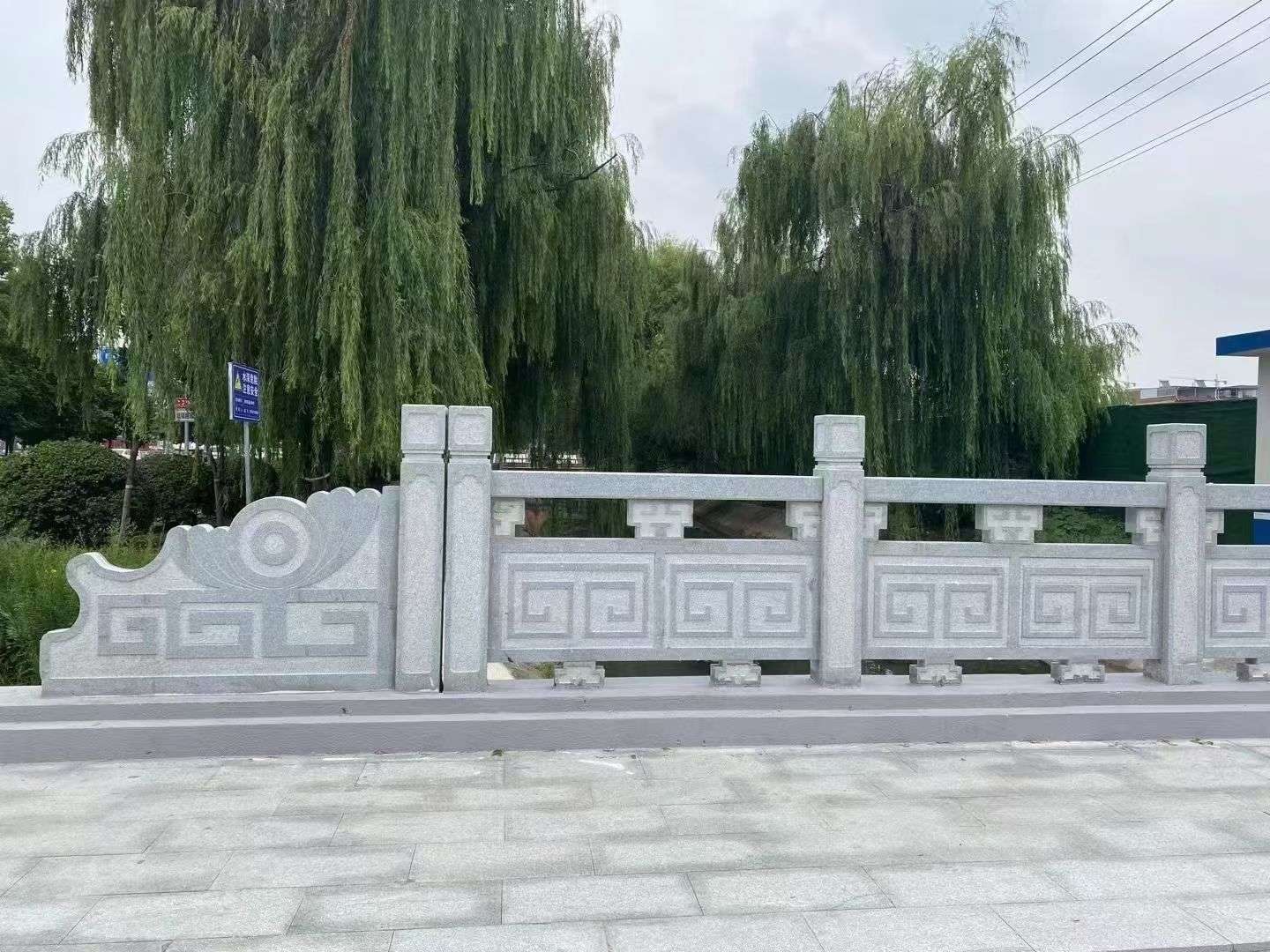 庆阳 芝麻灰桥栏杆、河道栏杆安装效果