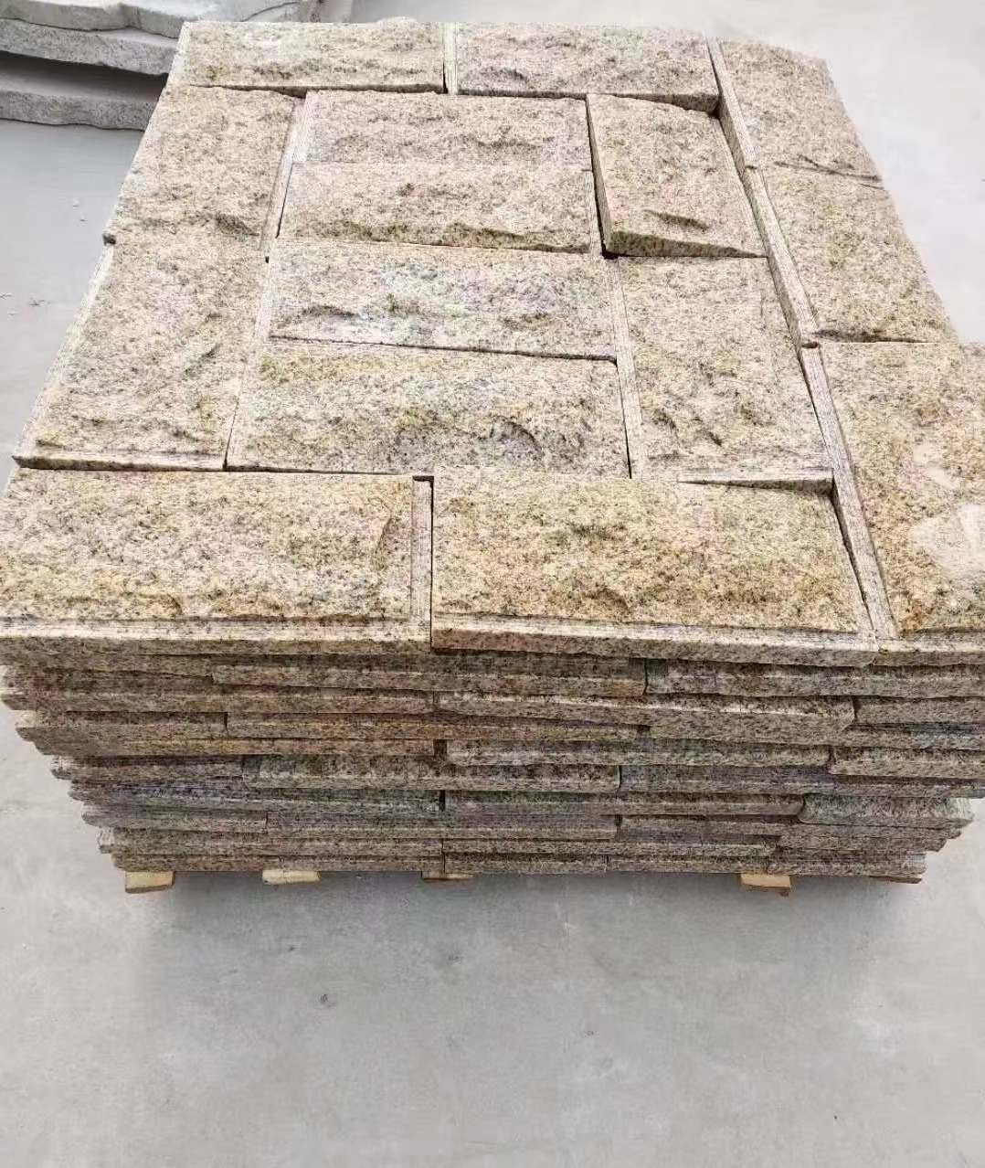 庆阳黄锈石蘑菇石